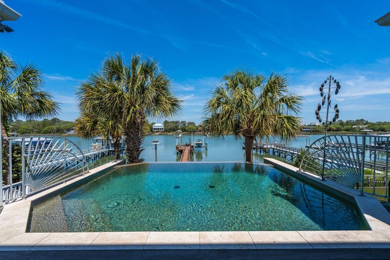 16 Intracoastal Ct, Isle Of Palms, SC 29451
