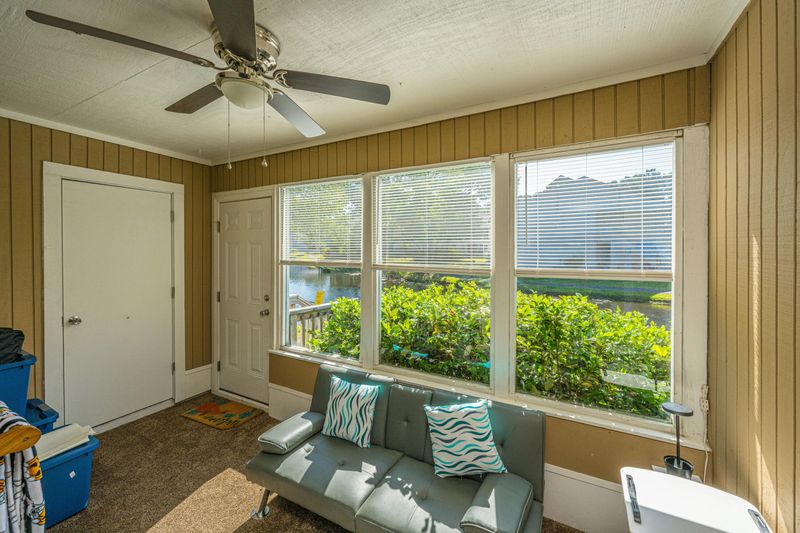 501 Greenmeadow Dr, Goose Creek, SC 29445