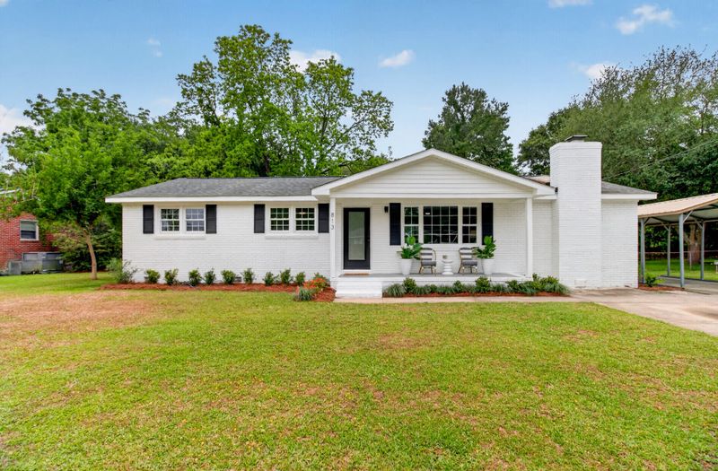 813 Brigantine Dr, Charleston, SC 29412