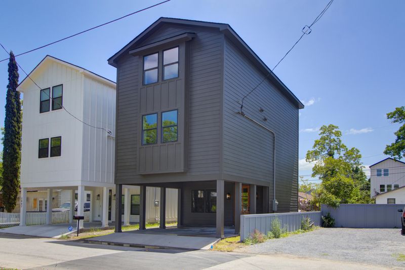 2009 Arbutus Ave, Charleston, SC 29405