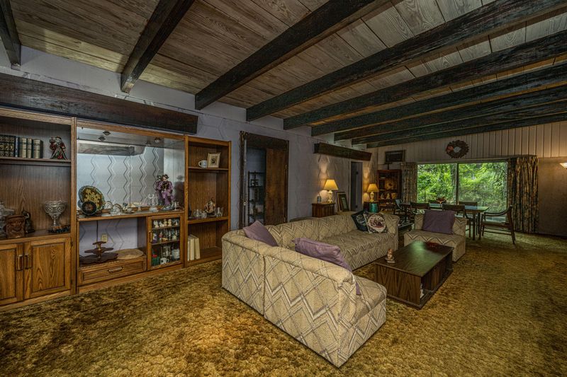1711 Jessamine Rd, Charleston, SC 29407