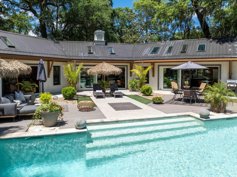 5068 Sweetgrass Farm Rd, Johns Island, SC 29455