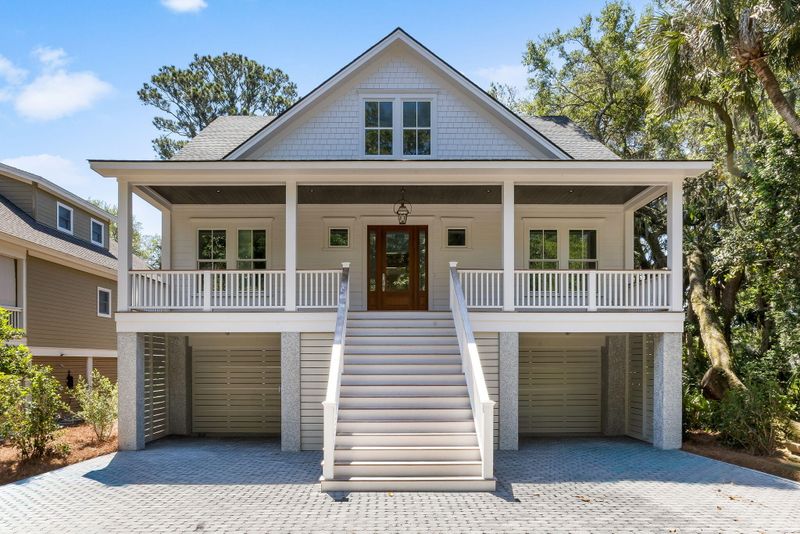 1017 Crooked Oak Ln, Johns Island, SC 29455