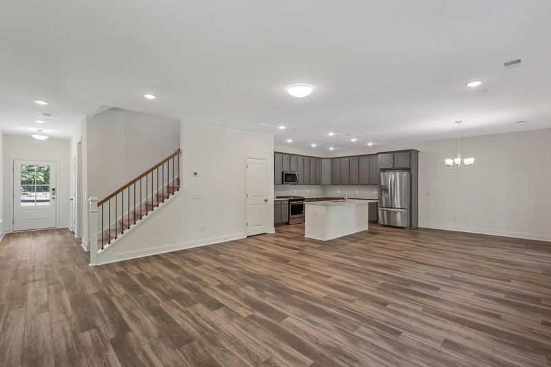 106 Laura Ashley Ln, Summerville, SC 29483