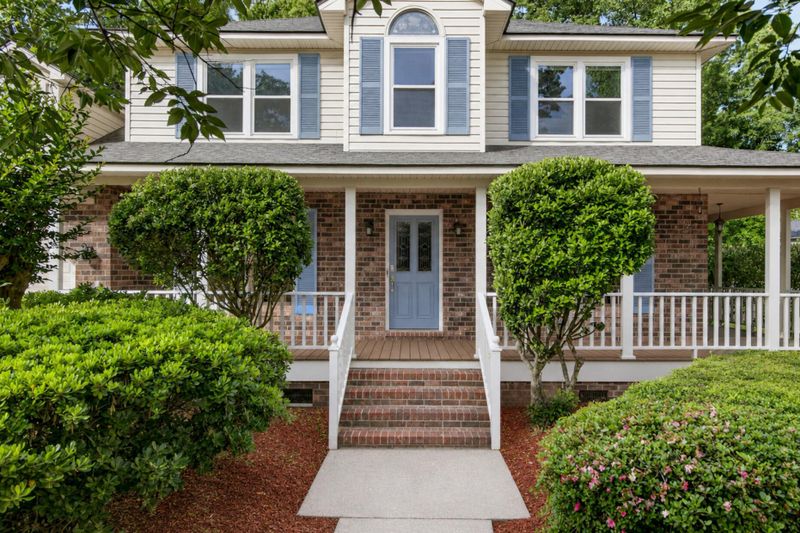 200 Loch Lomond St, Summerville, SC 29483