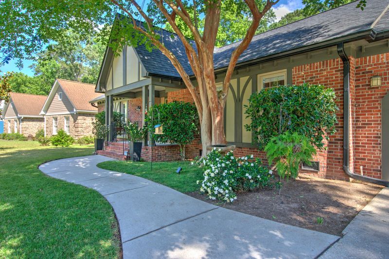 107 Stratford Dr, Summerville, SC 29485