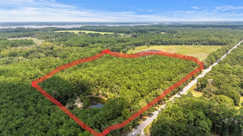 1451 Bears Bluff Rd, Wadmalaw Island, SC 29487