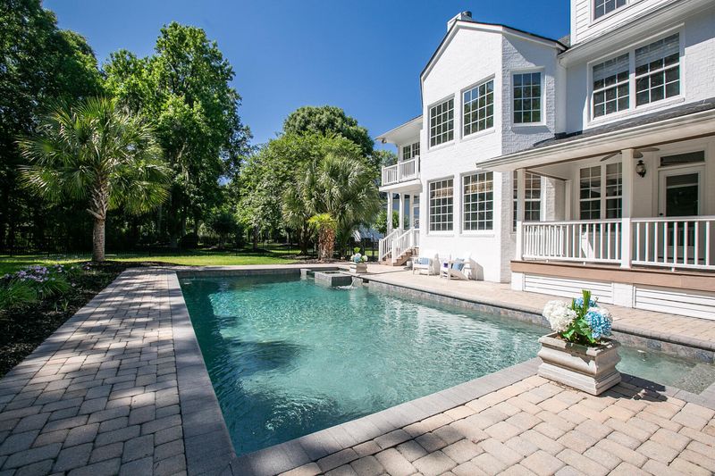 2205 Old Jay Ln, Mount Pleasant, SC 29466