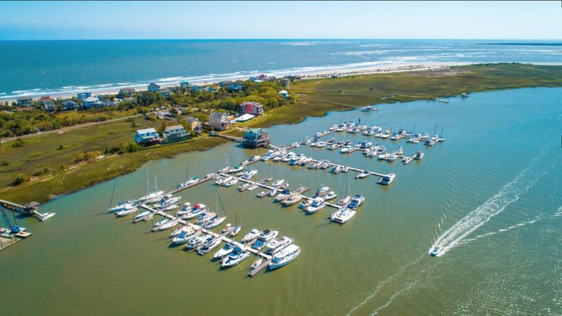 67 W 10th St #A-6, Folly Beach, SC 29439