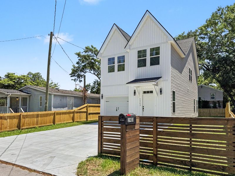 1903 Emden St, North Charleston, SC 29406
