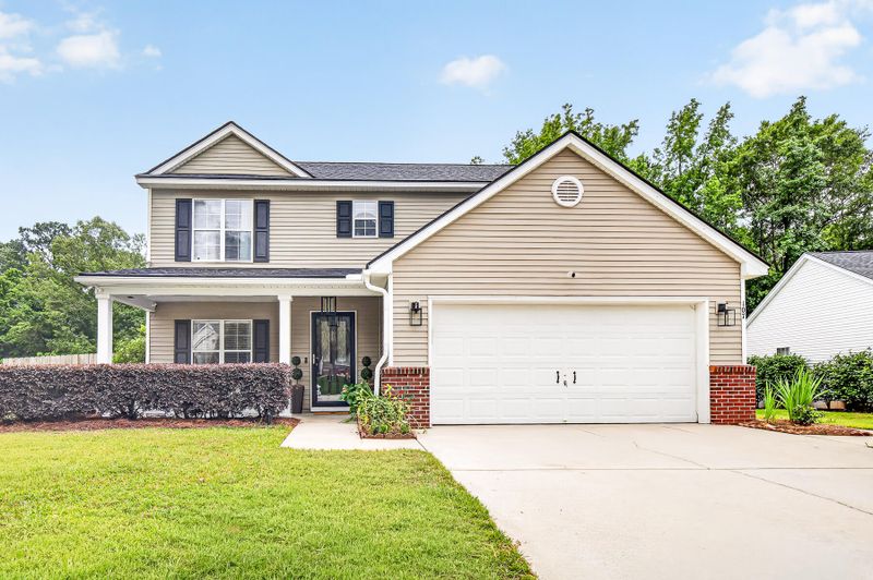 107 Broken Branch Dr, Goose Creek, SC 29445