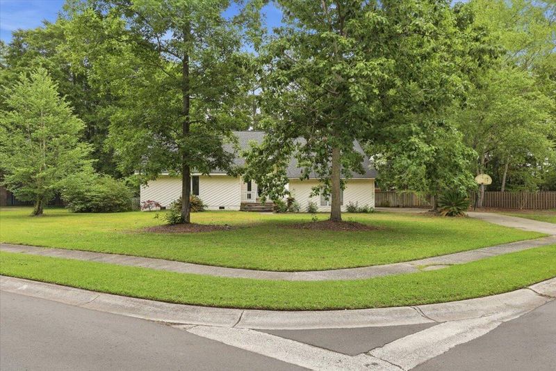 117 Queensbury Cir, Goose Creek, SC 29445