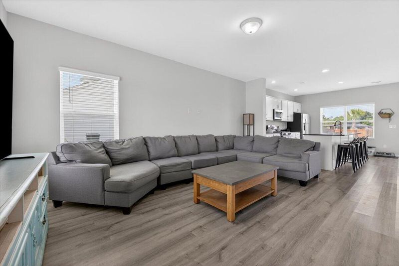 107 Oldenburg Dr, Summerville, SC 29486