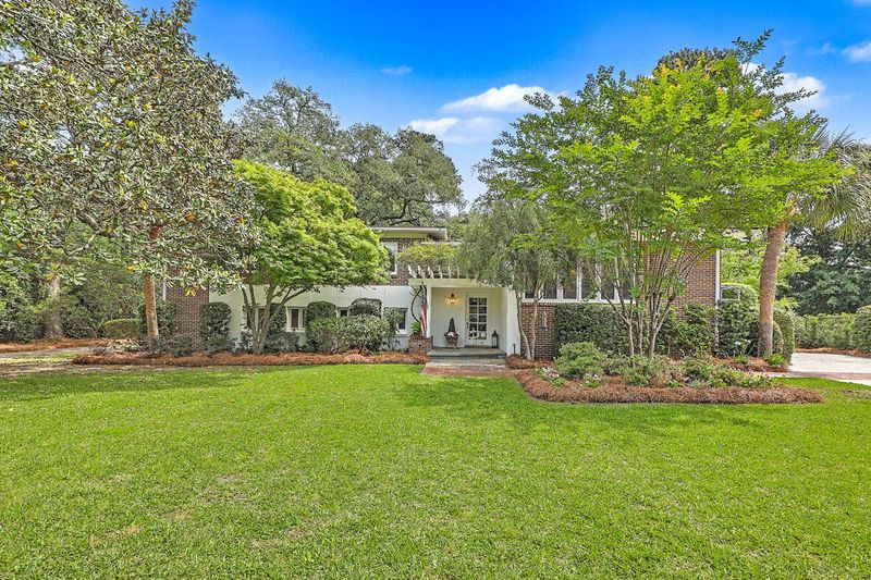 1520 Fairway Dr, Charleston, SC 29412