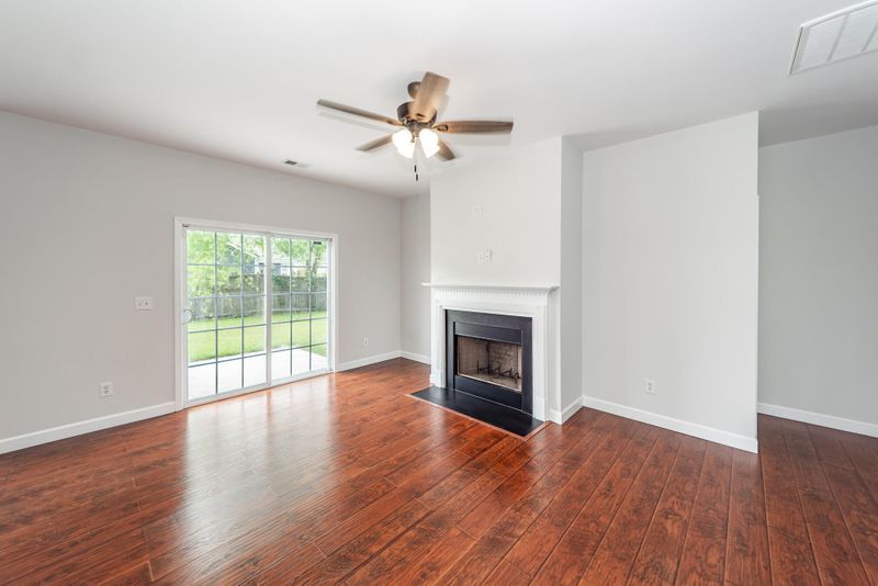 321 Killarney Trl, Moncks Corner, SC 29461