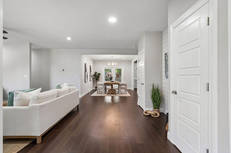 1004 Point Of Light Ln, Charleston, SC 29412