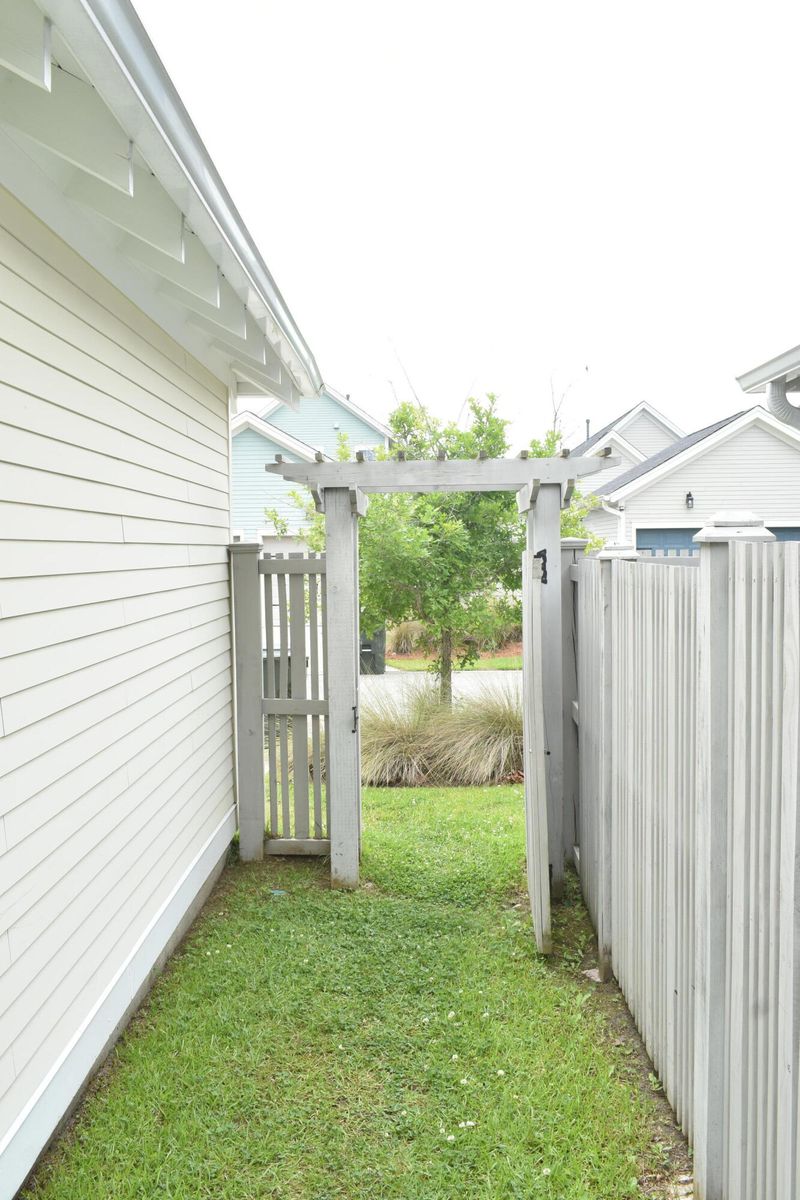 139 Clear Bend Ln, Summerville, SC 29486
