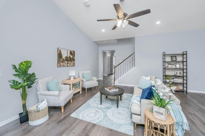 226 Firewheel Ct, Summerville, SC 29486