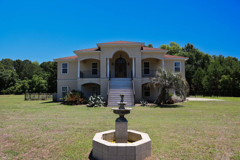 4712 Westervelt Rd, Meggett, SC 29449