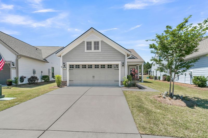 613 Daffodil Ct, Summerville, SC 29486