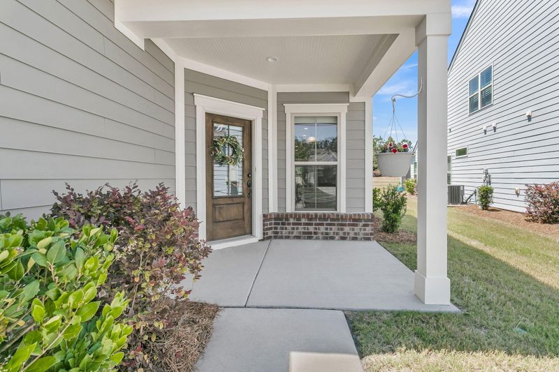 613 Daffodil Ct, Summerville, SC 29486