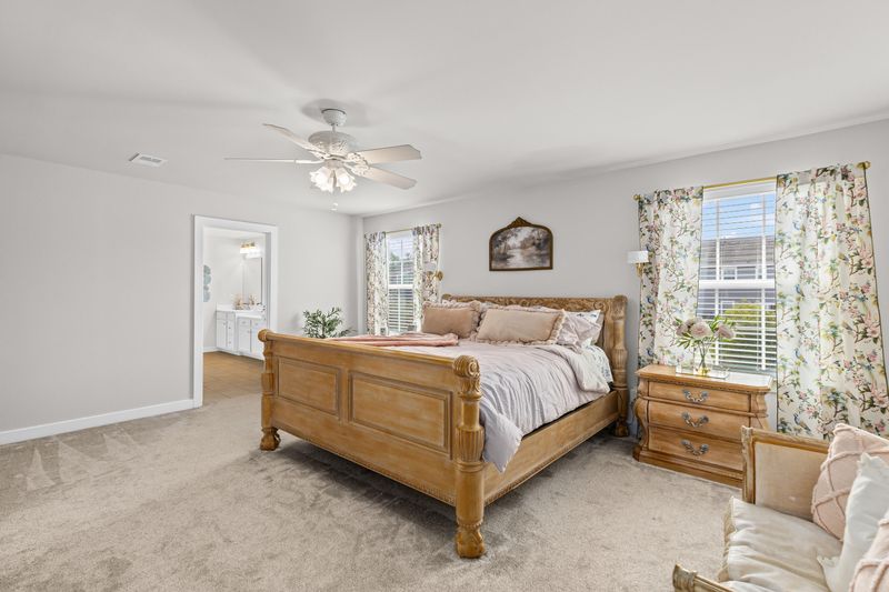 202 Lynx Ln, Summerville, SC 29483