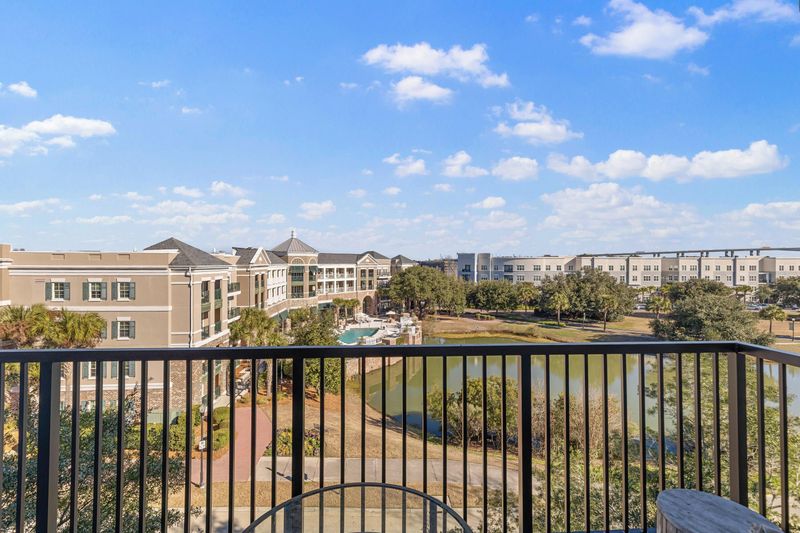 145 Pier View St #403, Daniel Island, SC 29492