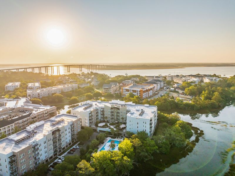 145 Pier View St #403, Daniel Island, SC 29492
