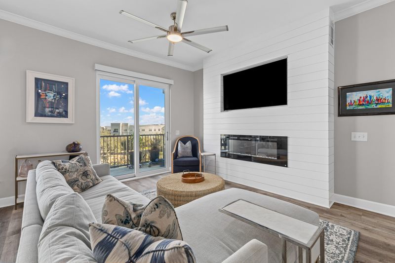 145 Pier View St #403, Daniel Island, SC 29492