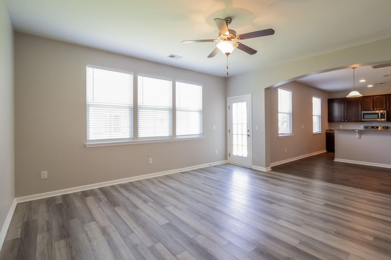 7837 Expedition Dr, North Charleston, SC 29420