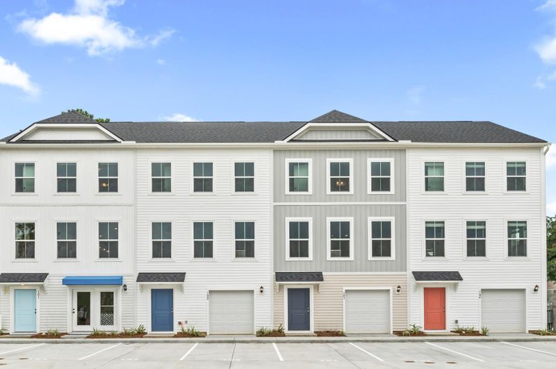 4633 Forest Hills Dr #402, North Charleston, SC 29418