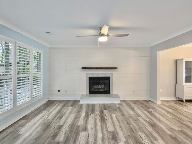 1247 Center Lake Dr, Mount Pleasant, SC 29464