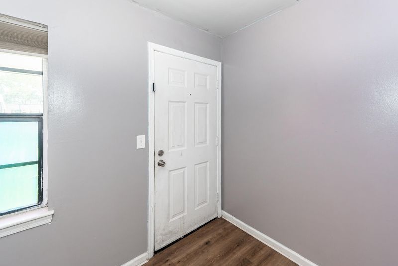 6601 Dorchester Rd #Apt 102, North Charleston, SC 29418