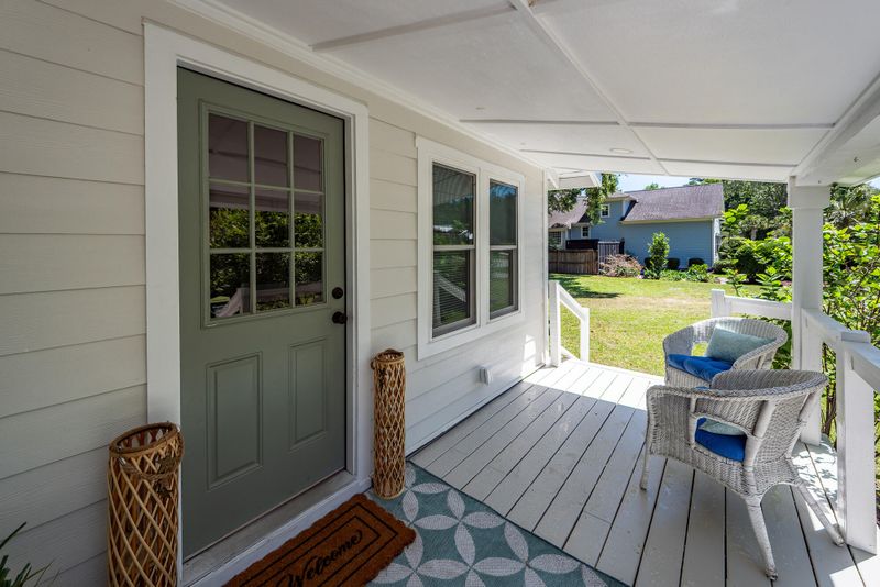 2218 Woodland Shores Rd, Charleston, SC 29412