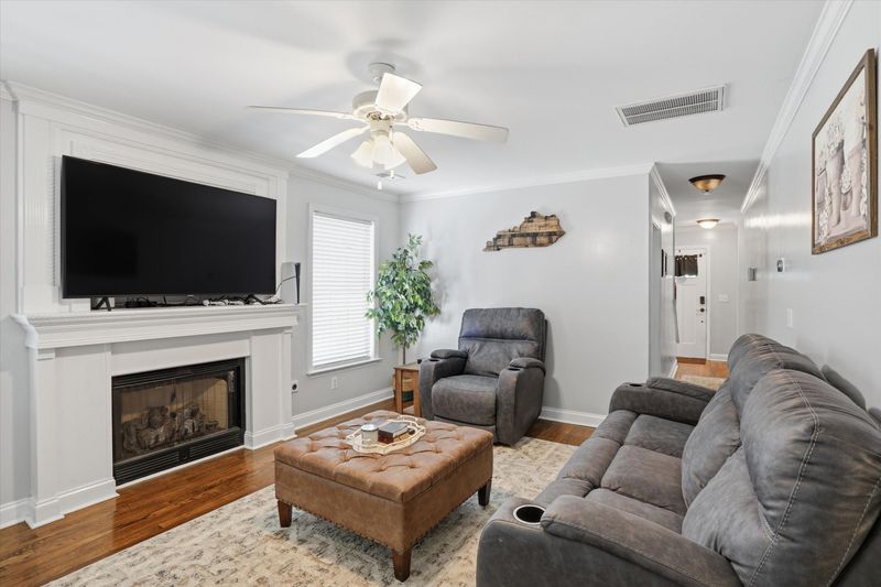 2916 Shadow Ln, North Charleston, SC 29406