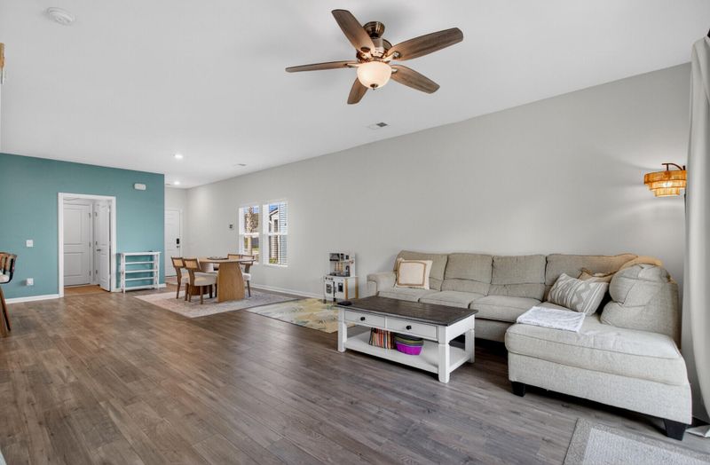495 Spanish Wells Rd, Summerville, SC 29486