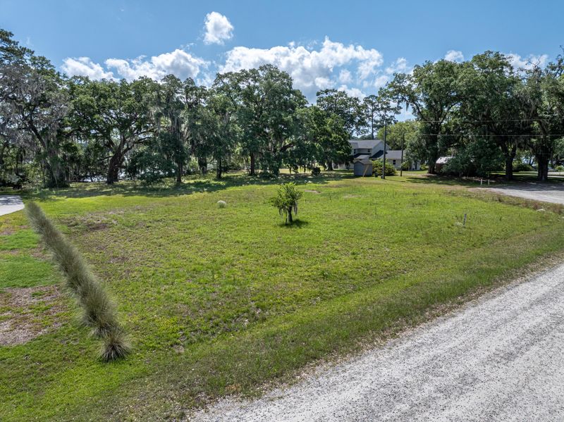 5041 Salty Dog Dr, Meggett, SC 29449