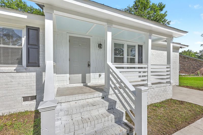 234 Columbia Dr, Ladson, SC 29456