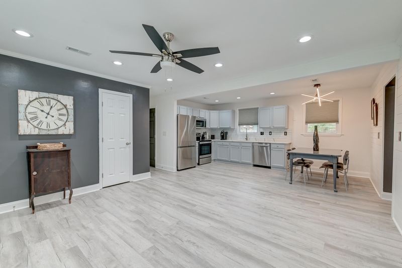 746 Cartwright Dr, Charleston, SC 29414