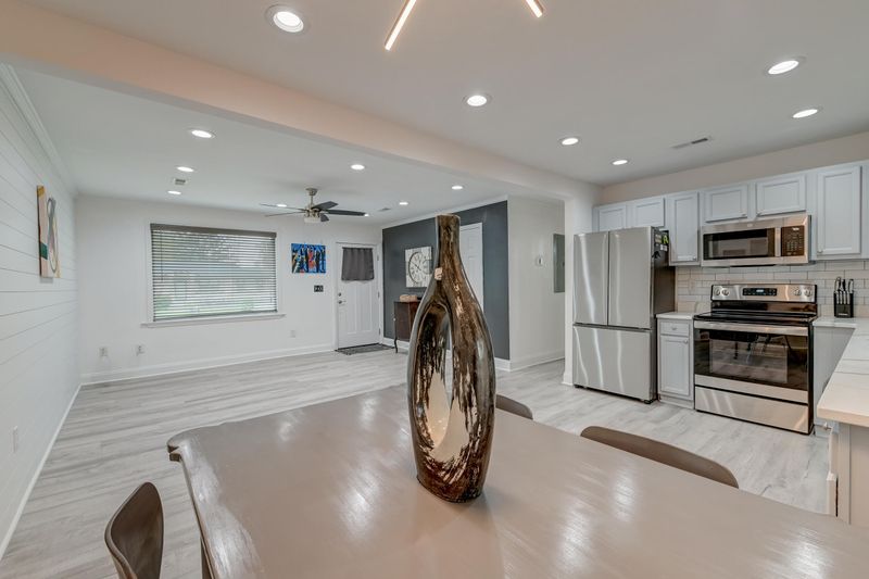 746 Cartwright Dr, Charleston, SC 29414