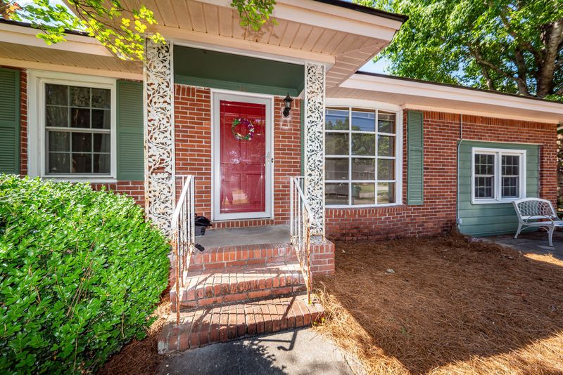 210 Farm Rd, Goose Creek, SC 29445