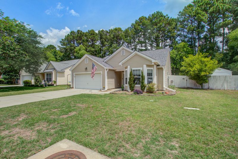 1420 Harbor Mist Ct, Charleston, SC 29492