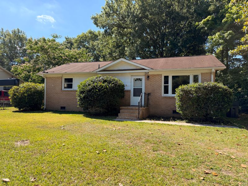 217 Birch Ave, Goose Creek, SC 29445