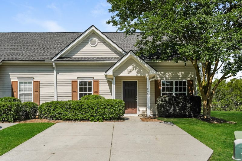 1296 River Rock Rd, Hanahan, SC 29410