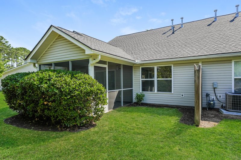 1296 River Rock Rd, Hanahan, SC 29410