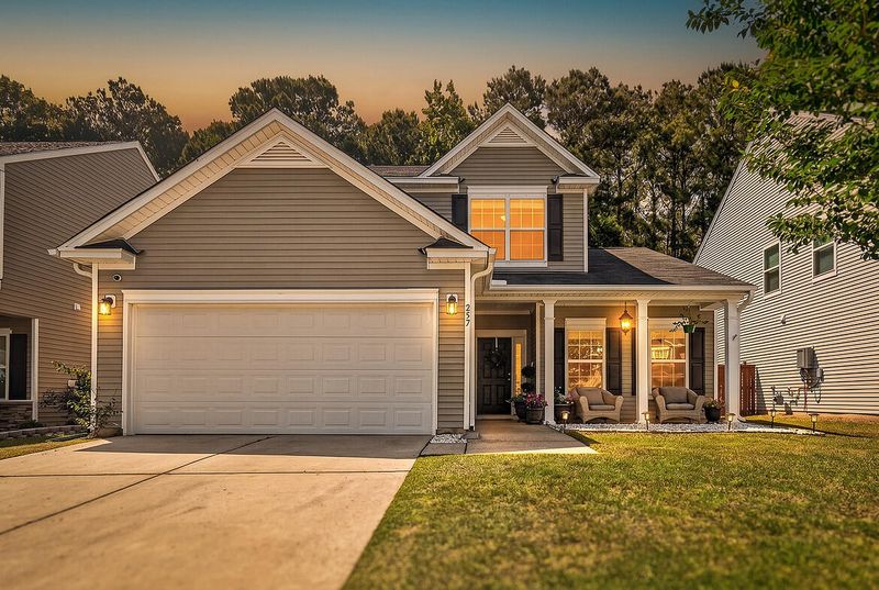257 Weeping Cypress Dr, Moncks Corner, SC 29461