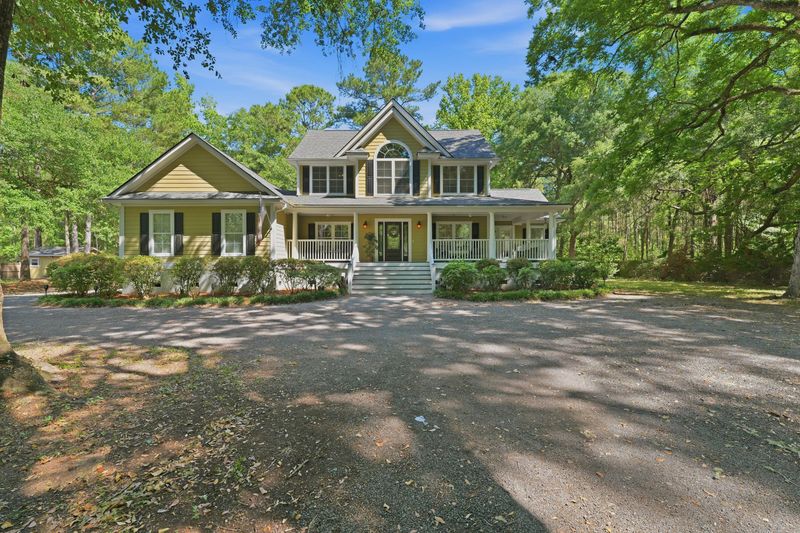6426 Farm House Rd, Ravenel, SC 29470