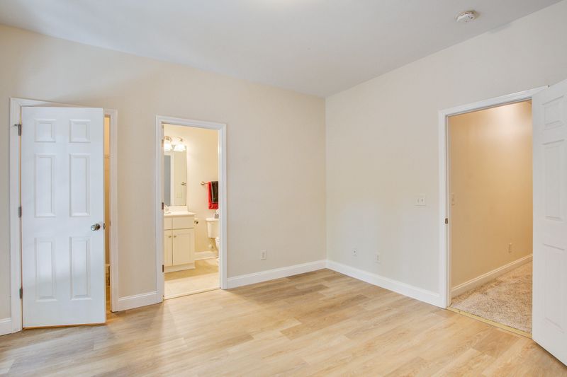 4628 N Palm View Cir, North Charleston, SC 29418