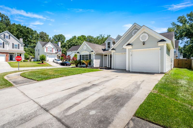 101 Lindenwood Ct, Goose Creek, SC 29445