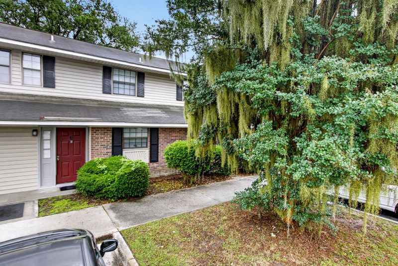 2362 Parsonage #Apt 5e, Charleston, SC 29414